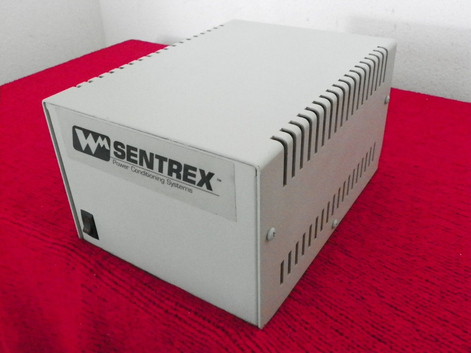Line Tamer/ Sentrex PCLC-850 AC 120V Power Line Conditioner Regulator Line Tamer/ Sentrex PCLC-850 AC 120V Power Line Conditioner Regulator